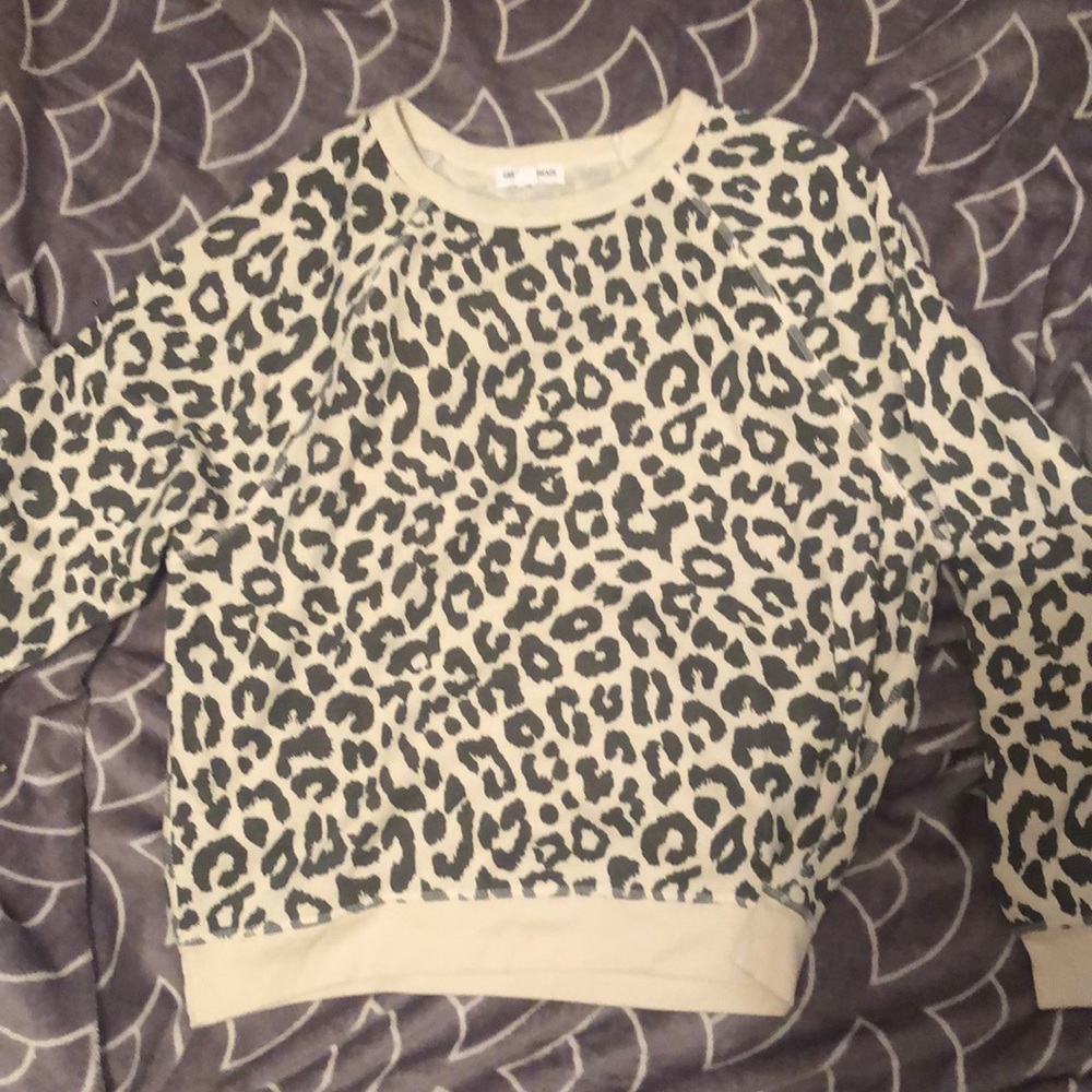 leopard print crew neck